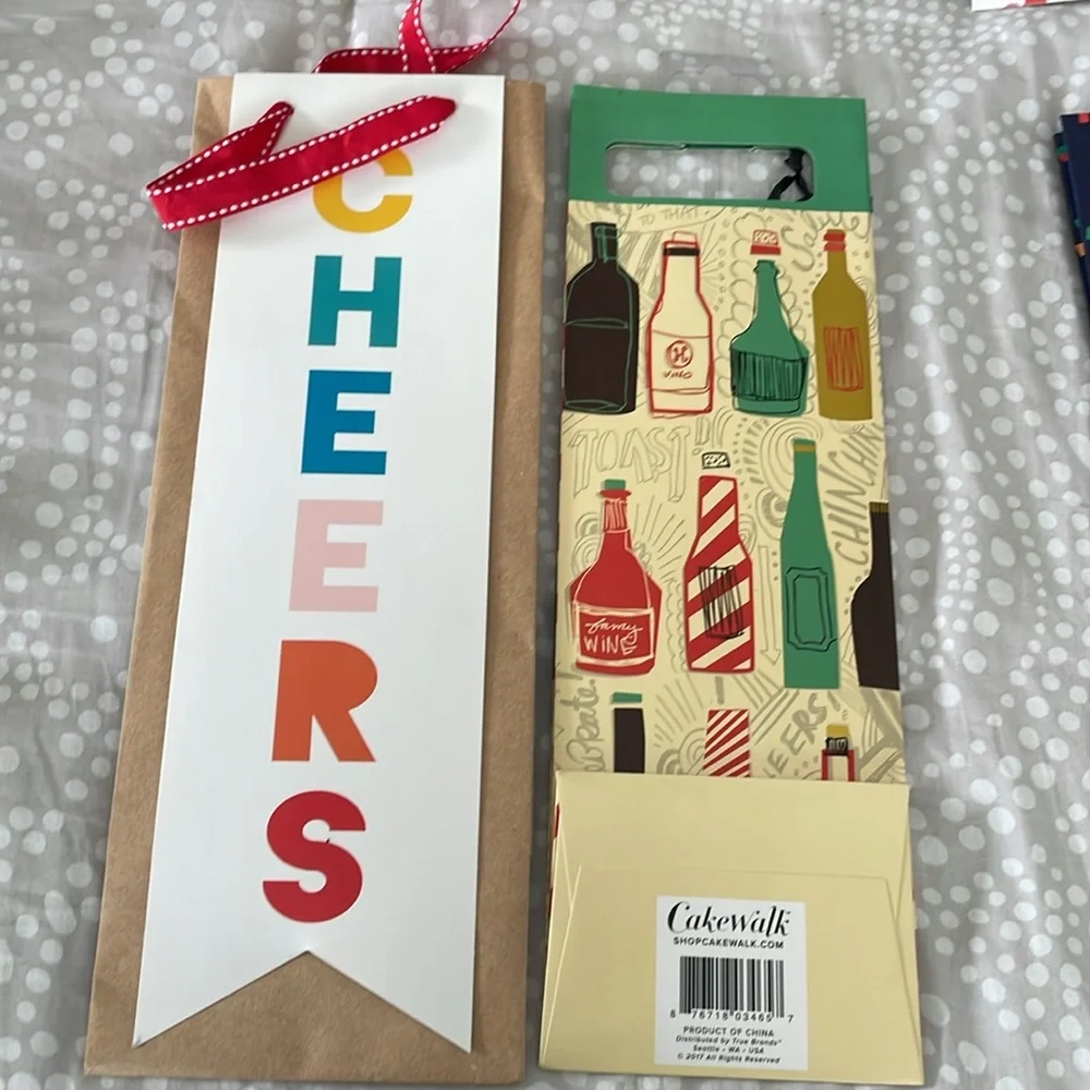 Set of 10 miscellaneous wine gift bags. Great for the upcoming holidays
